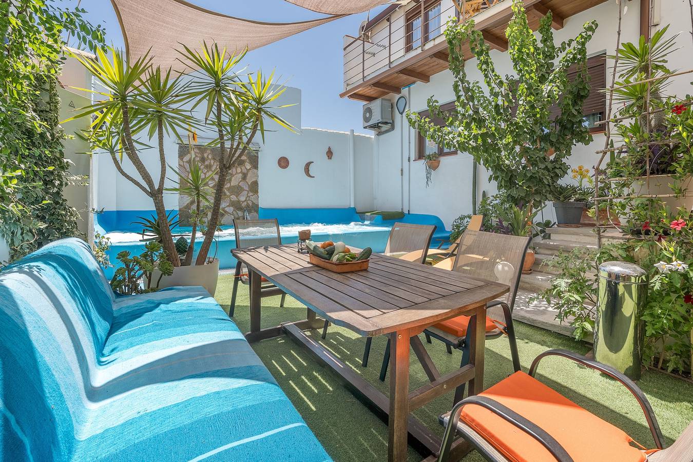 Entire apartment, Apartment 'Con Vistas A La Piscina' with Mountain View, Wi-Fi and Air Conditioning in Ambroz, Vegas del Genil