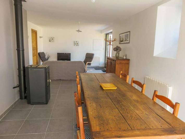 Location de vacances pour 8 personnes, avec jardin à Sainte-Colombe-de-Peyre - 3