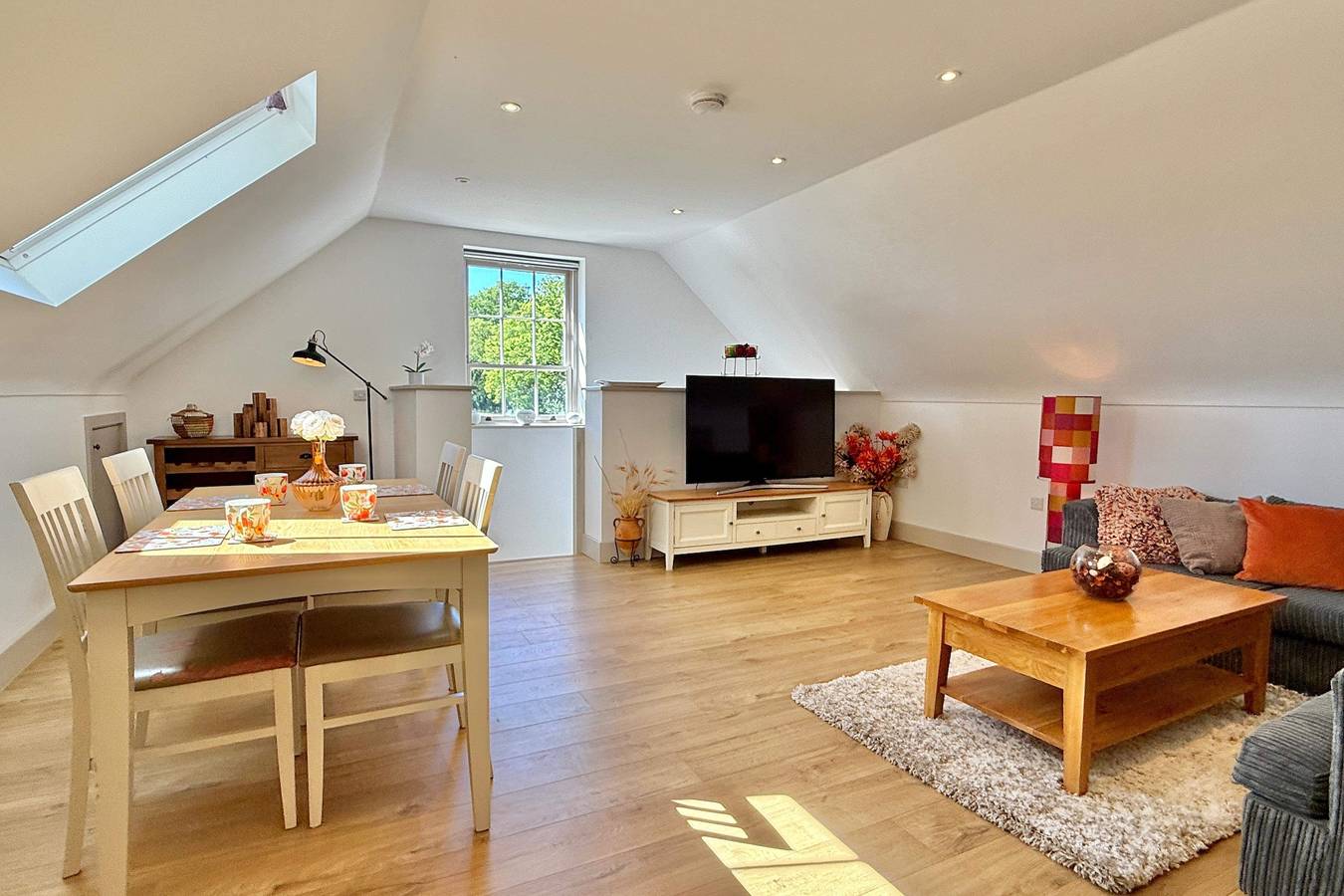 Charming Barn Annex with Stables New Forest Escape in Ringwood, Hampshire