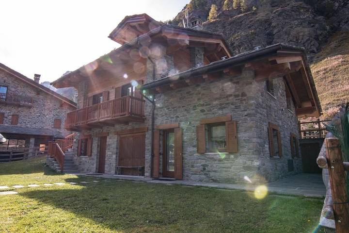 Appartement de vacances pour 5 personnes, avec Terrasse ainsi que Jardin et Vue à Rhêmes-Notre-Dame