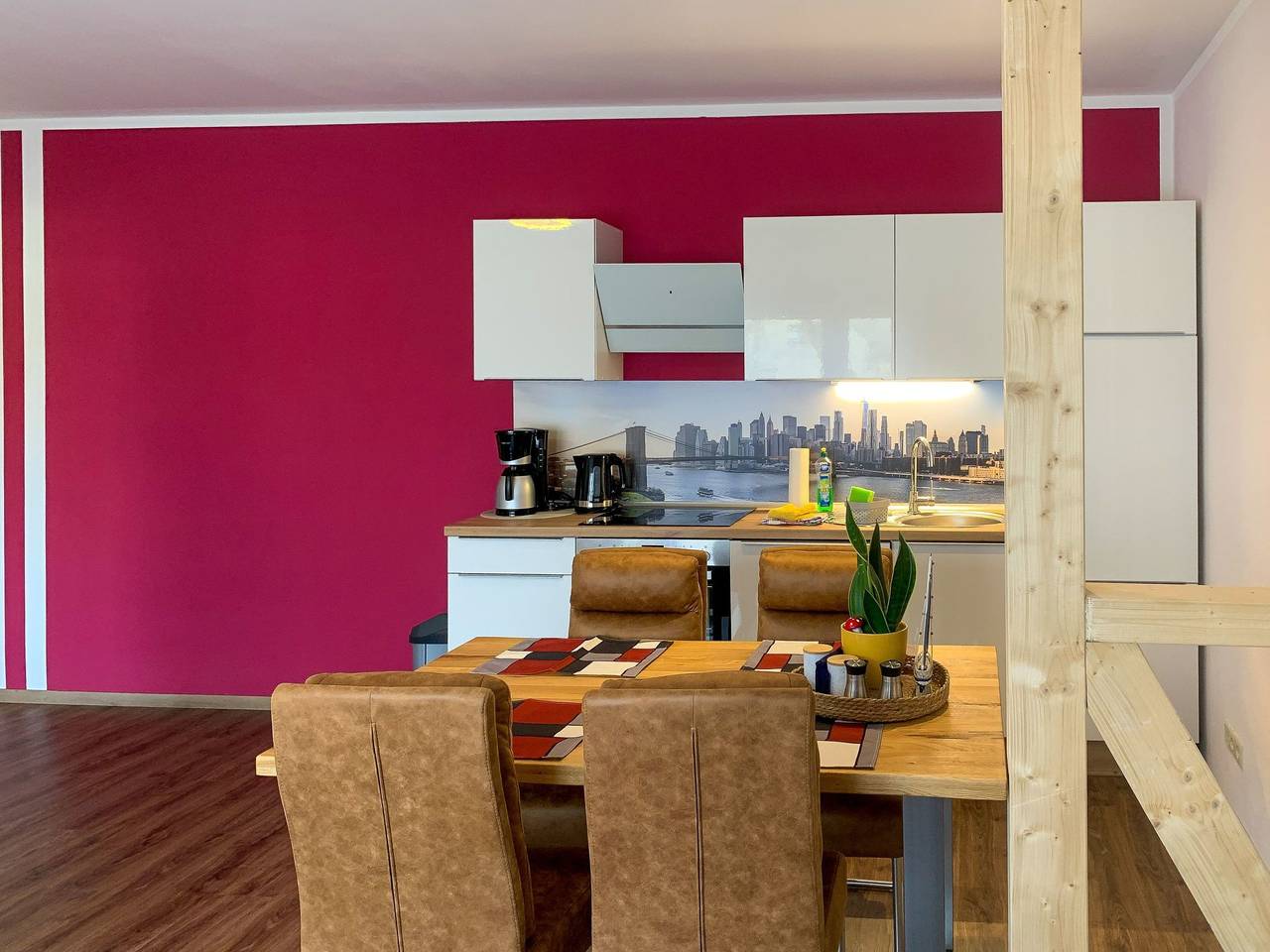 Ganze Wohnung, Top-moderne Ferienwohnung für 4 Personen mit Vollausstattung auf schönem, frühe in Schönewalde, Naturpark niederlausitzer heidelandschaft (Brandenburg)
