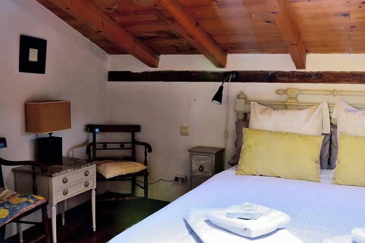 Appartement entier, 'La Casa de Lola' Casita de Pueblo Restaurada in Arenas de San Pedro, Valle del Tiétar