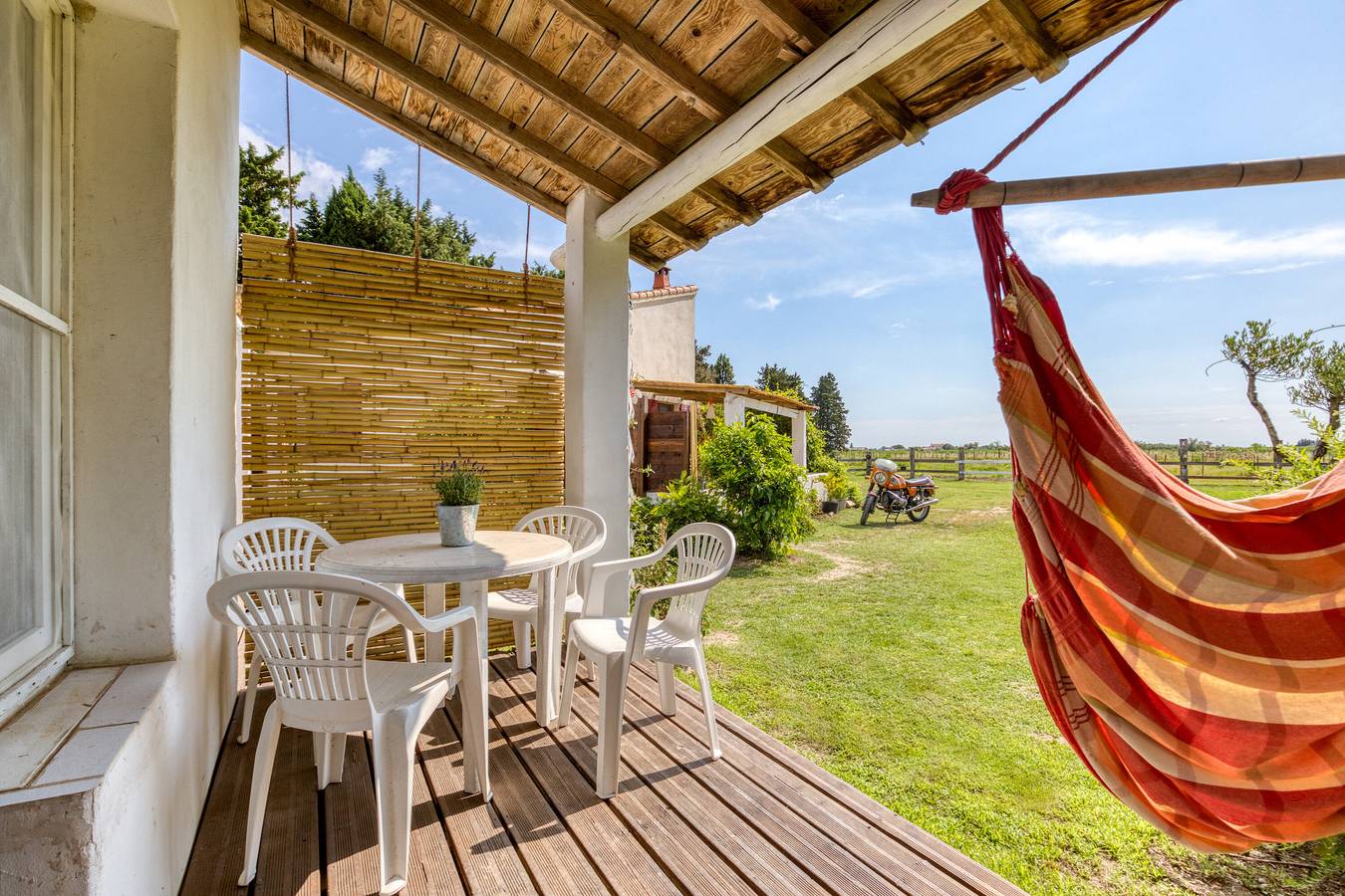 'Mas Des Cypres-Ensemble De 4 Mazets' mit Privatterrasse, Gemeinschaftsgarten und Wlan in Saintes-Maries-de-la-Mer, Arles und Umgebung