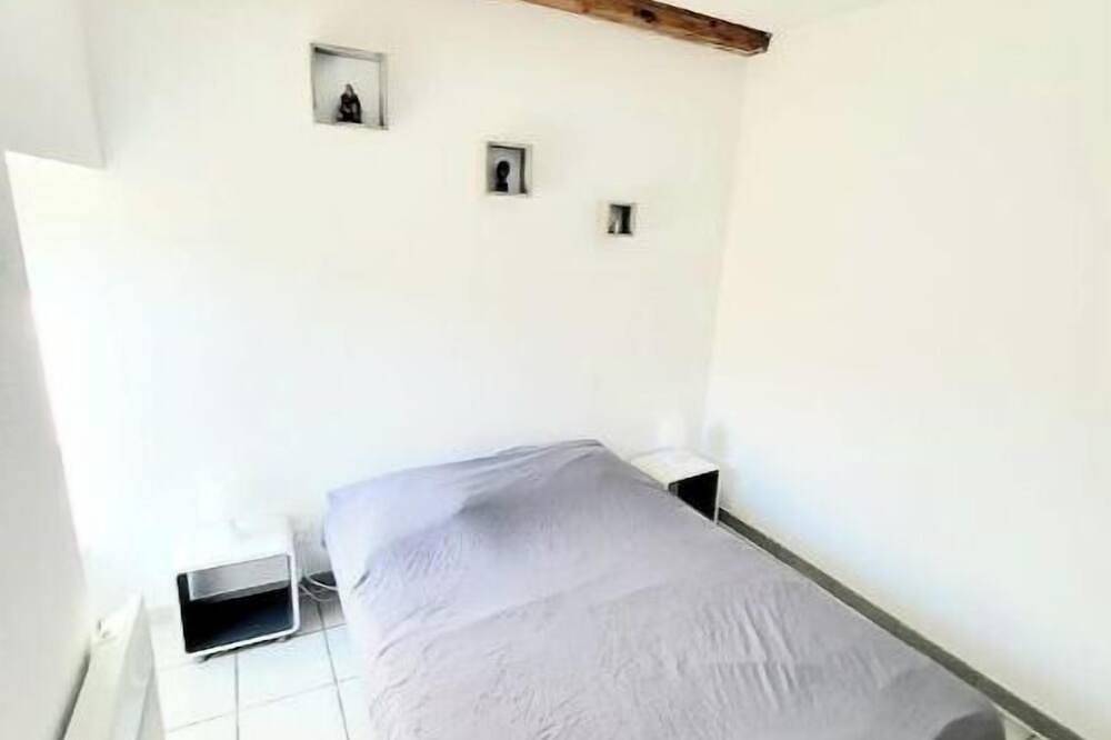 Geheel appartement, Charming 2-bedroom apartment 400m from station center in Valence, Valence en omgeving