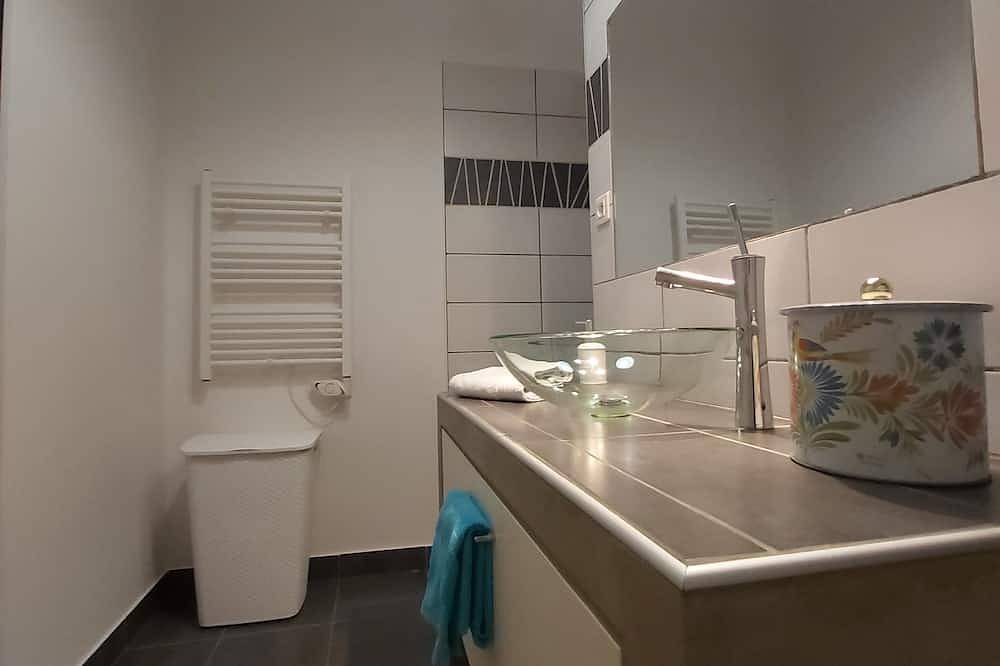 Entire apartment, Le Cottage Saint-georges in Villefranche-de-Rouergue, Massif Central