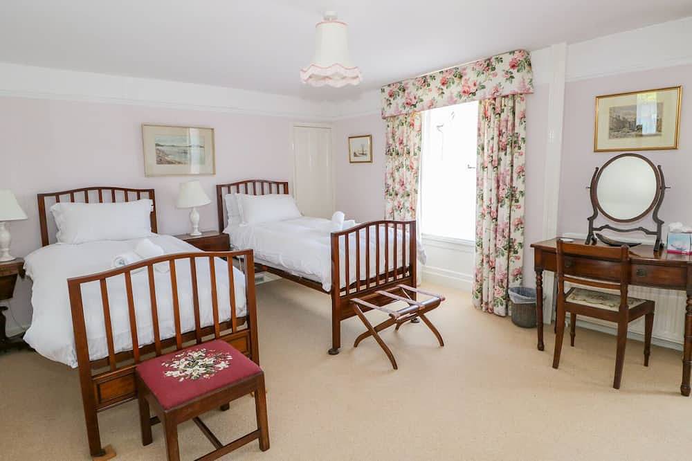 The White House, pet friendly, with open fire in Cartmel in Cartmel, Lake District