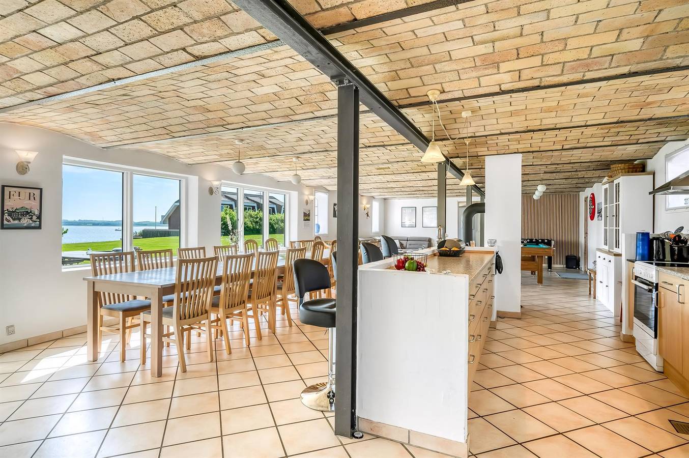 Awesome home in Fur w/ 8 Bedrooms and Wifi in Fur, Limfjord in Westjütland