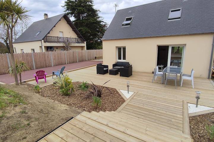 Location de vacances pour 5 personnes, avec Terrasse et Jardin à Surtainville