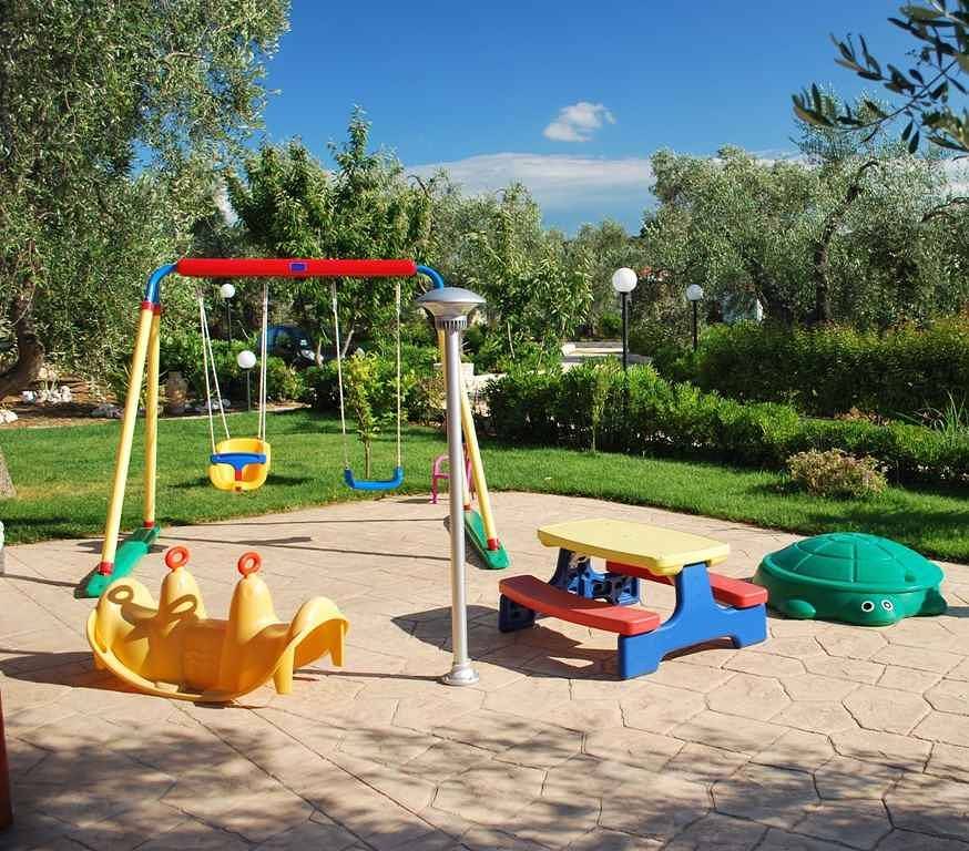 Bungaló con gran jardín privado y parrilla  in Vieste, Gargano