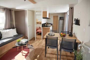 Mobil home pour 5 personnes dans Village de Collonges la Rouge