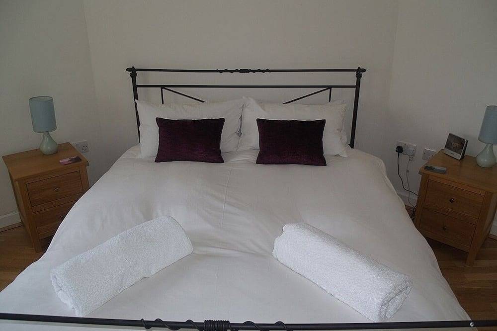 Entire apartment, The Best View Of Loch Ness in Fort Augustus, Highlands