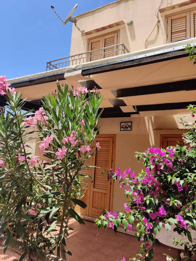 Location de vacances pour 6 personnes, avec vue et jardin, animaux acceptés dans Macari - 2