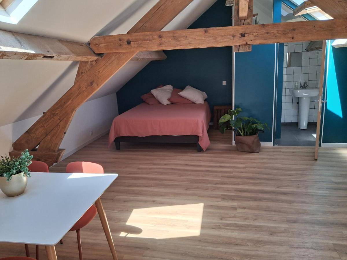 Deluxe Double Room with Extra Bed in Noyers-sur-Cher, Région de Romorantin-Lanthenay
