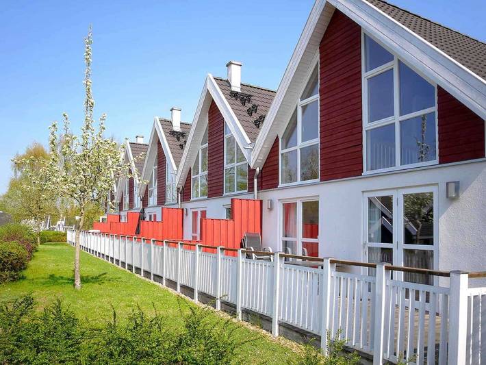 Bungalow für 6 Personen, mit Seeblick und Garten sowie Terrasse und Sauna, mit Haustier am Scharmützelsee - 4