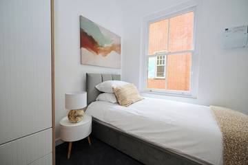 Apartment for 5 People in Bedford, Bedfordshire, Photo 2