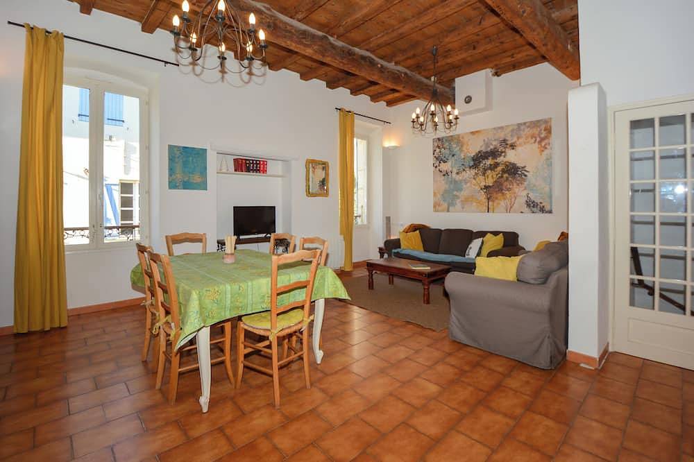 Townhouse near historical center of Tarascon in Tarascon, Arles region
