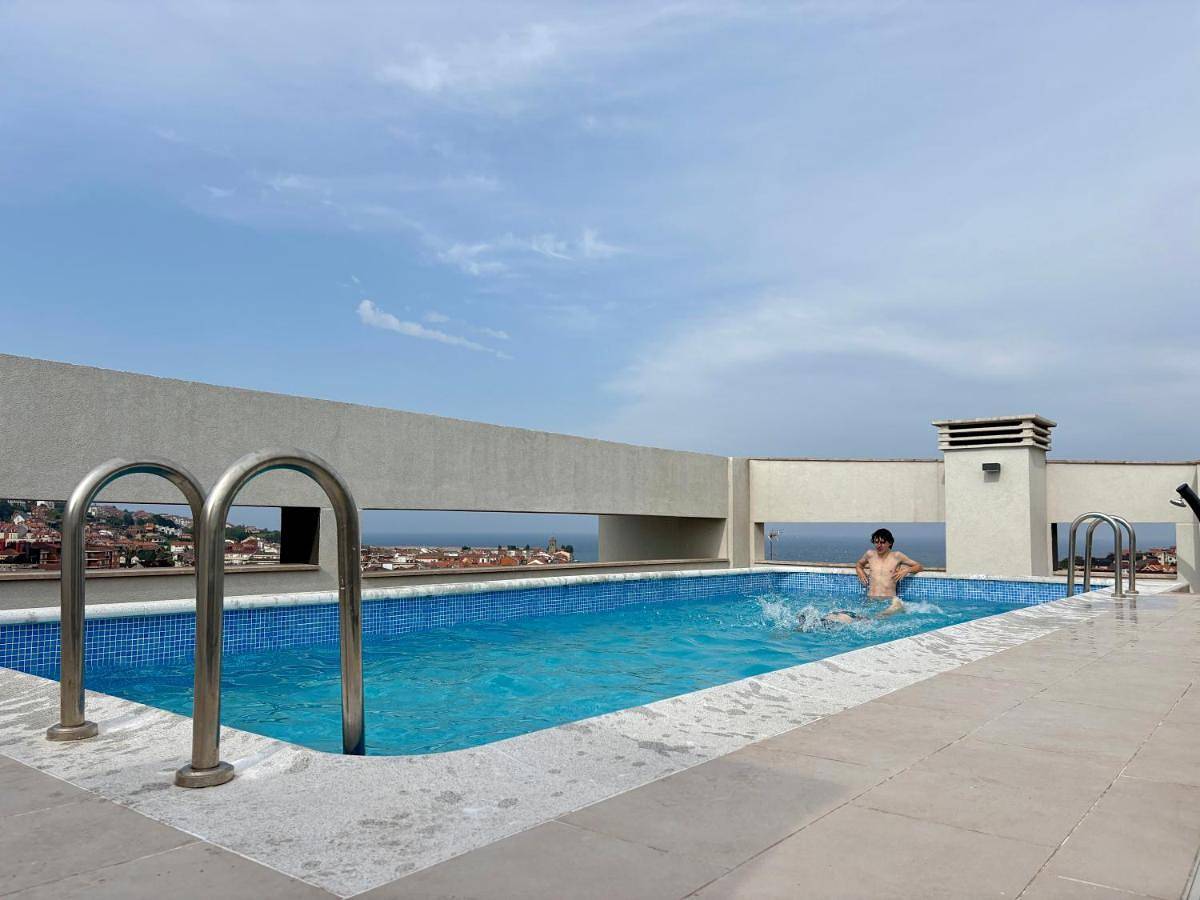 Apartamento entero, Luancoterraza Piscina Wifi Garaje in Luanco, Gozón