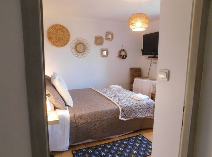 Location de vacances pour 2 personnes, avec jardin et piscine, animaux acceptés à Régusse - 2