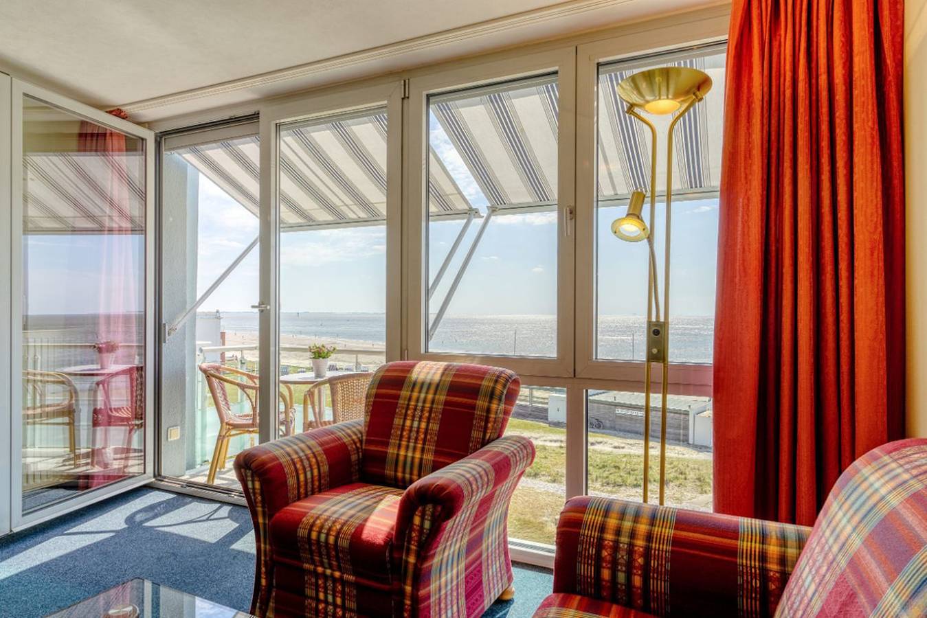 Geheel appartement, Wohnen mit Meerblick, direkt am Strand, zentral gelegen in Norderney Weststrand, Norderney