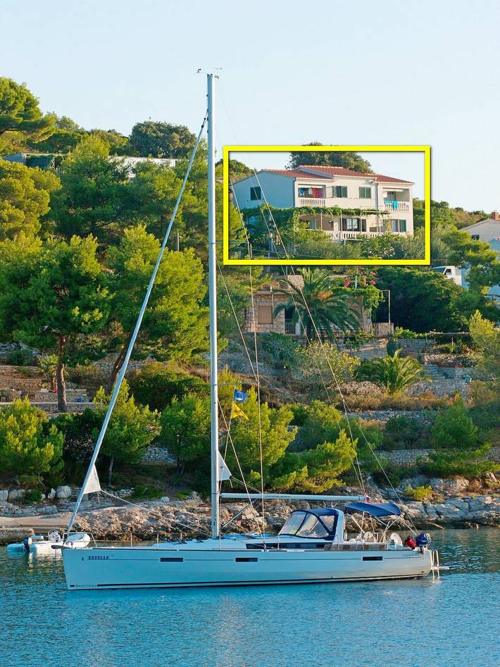 Ganze Wohnung, Apartman s terasom in Stomorska, Solta