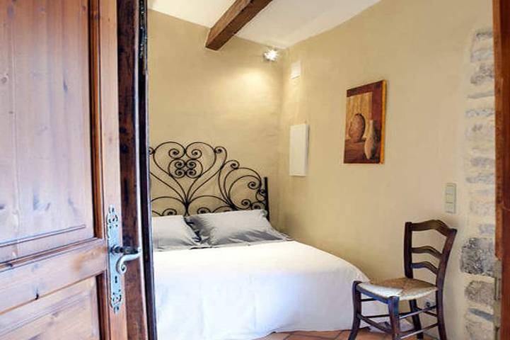 Gîte pour 2 personnes, avec terrasse et piscine à Carnas - 2