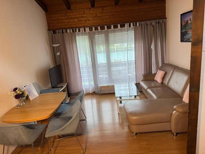 Ferienwohnung für 4 Personen, mit Seeblick und Garten sowie Ausblick in Interlaken - 4
