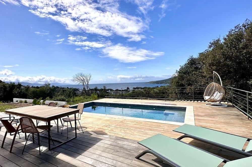 Luxe villa met prachtig uitzicht op zee, Sagone in Sagone, Coggia