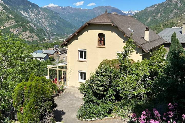 Location de vacances pour 12 personnes, avec Balcon et Jardin à Saint-Martin-de-la-Porte