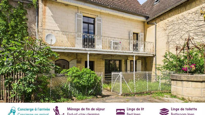 Gîte pour 6 personnes, avec terrasse à Saint-Léon-sur-Vézère
