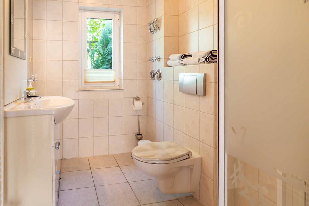 Ganze Wohnung, Ferienhaus Schwarz - ideal für Paare - Ferienhaus in Gademow, Parchtitz