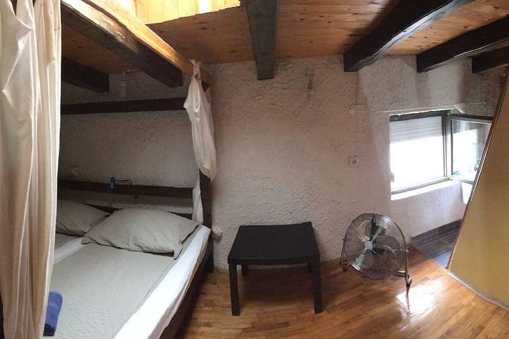Ganze Wohnung, Sommersprosse,  bed & bike in Betina, Tisno