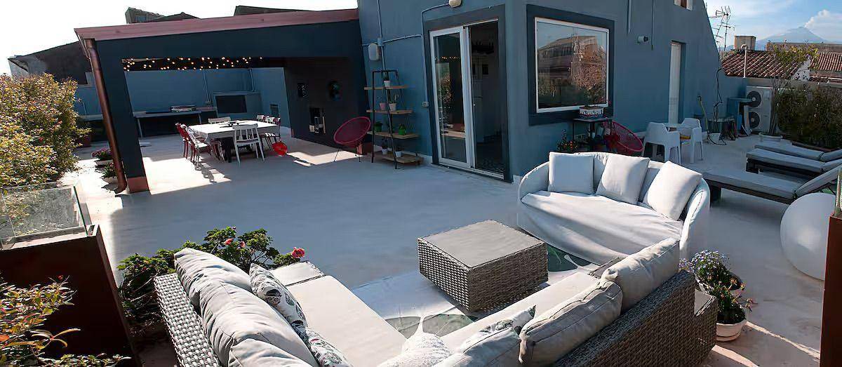 Apartamento vacacional entero, Apartamento de vacaciones para 12 personas aprox. 360 qm en Catania, Sicilia (Costa este de Sicilia) in Catania, Provincia de Catania