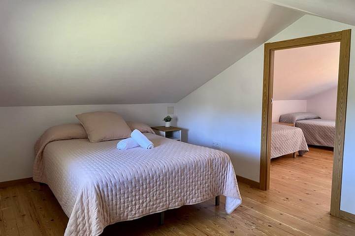 Location de vacances pour 5 personnes, avec jardin et terrasse à Cariño - 4