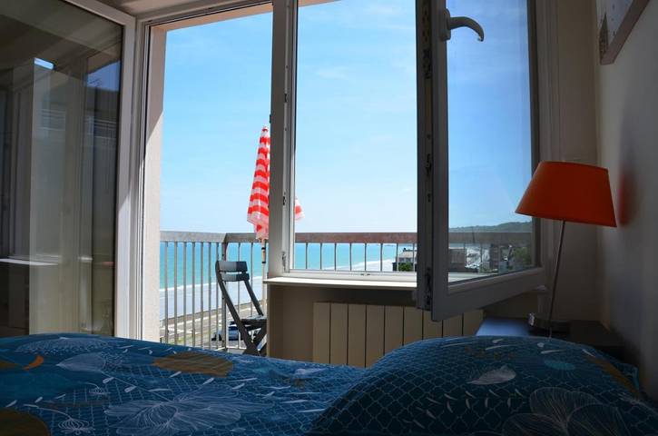 Gîte pour 2 personnes, avec vue ainsi que balcon et jardin dans Les Rosaires - 2