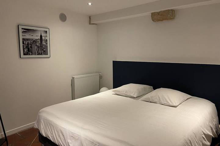 Ganze Wohnung, L'Atelier-Apartment-Superior-Ensuite mit Dusche-Stadtblick in Auxerre, Auxerre und Umgebung