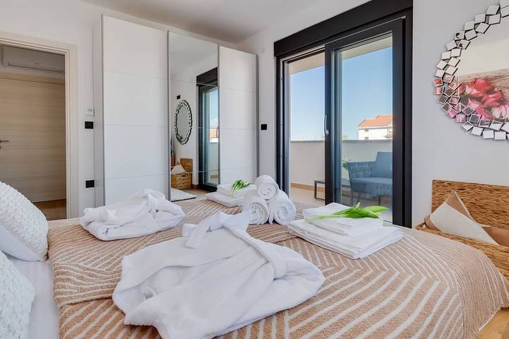 Ferienhaus für 12 Personen, mit Pool, mit Haustier in Povljana - 2