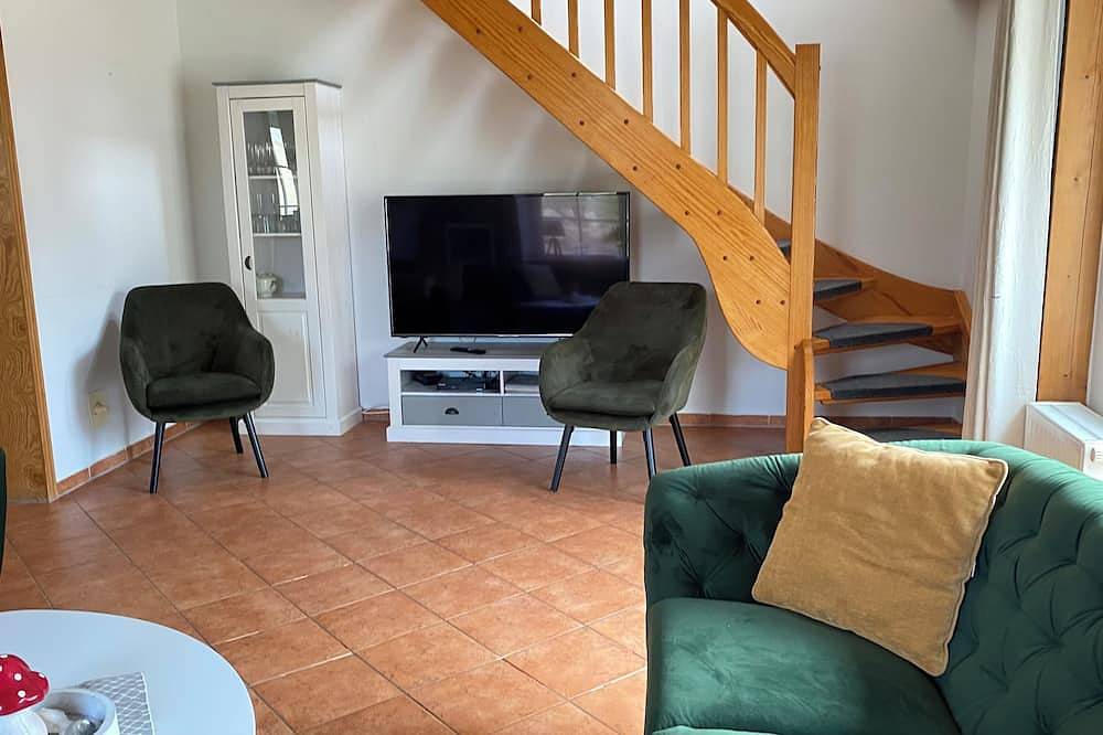 Ganze Wohnung, Bauernhof  Ostsee Schlei 8 Pers. Fewo Kinder Ponys Ziegen Hühner, ab 2 Nächte in Stoltebüll, Kappeln & Umgebung