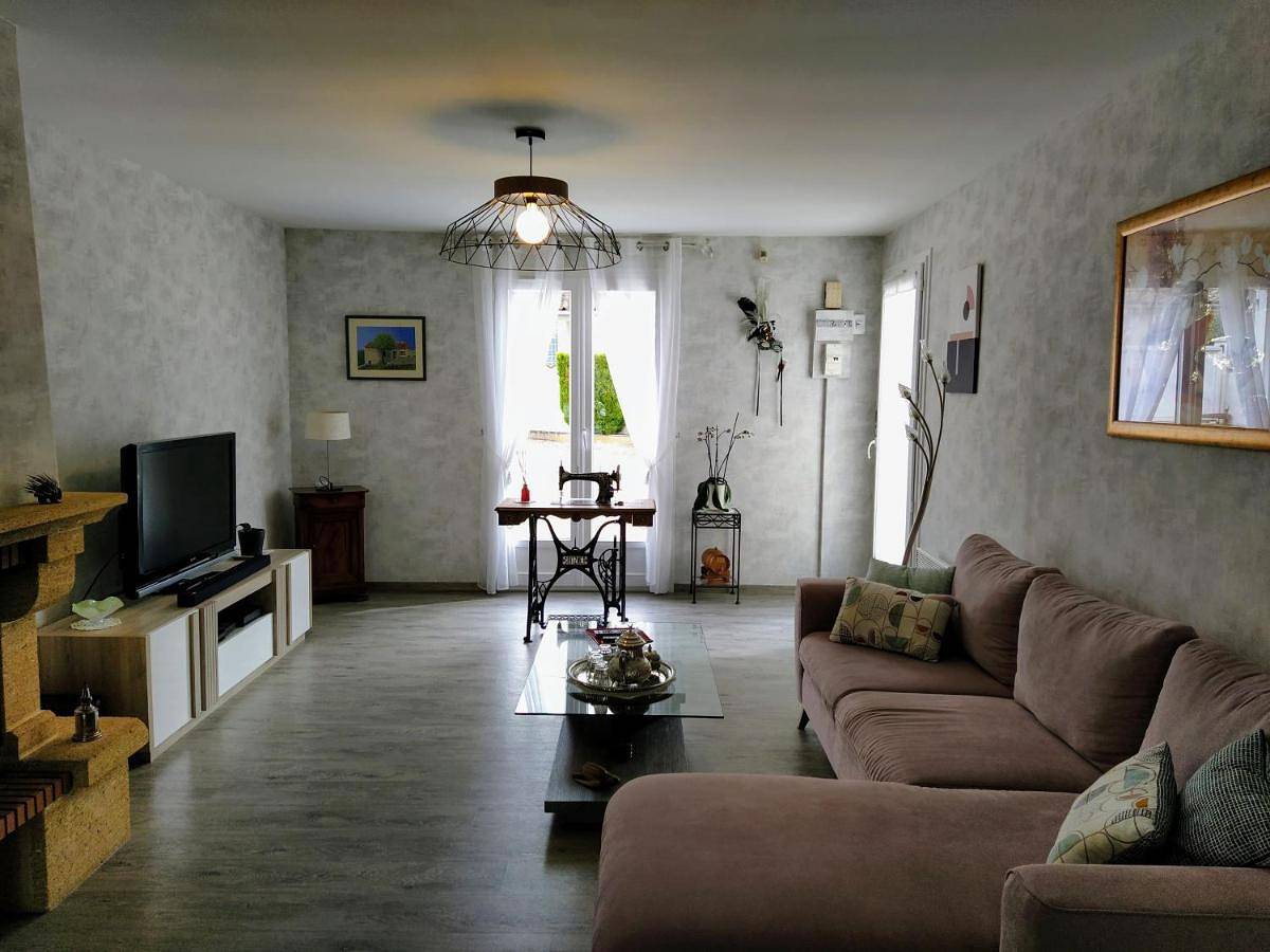 Two-Bedroom House in Cognac, Charente