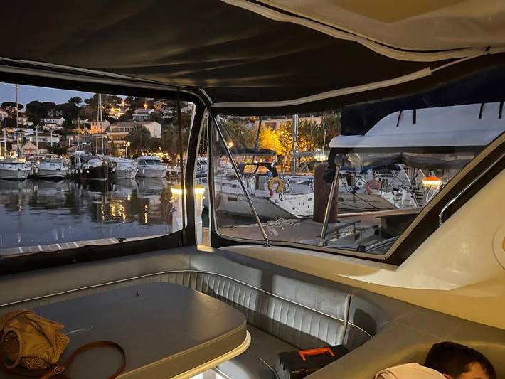 Bateau pour 5 personnes, avec Terrasse en Provence-Alpes-Côte d'Azur