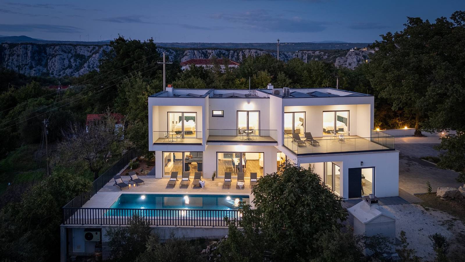  5-bedroom Villa Giro with heated swimming pool in Slime, Dalmatinisches Zagora