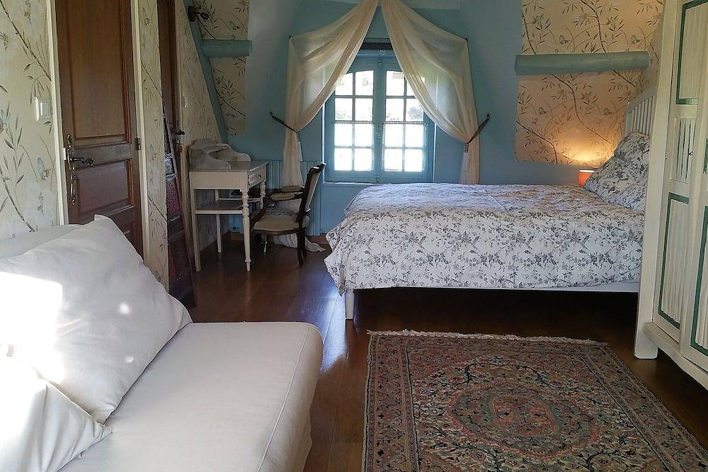 Auténtica cabaña bretona con todas las comodidades cerca del puerto / playas en parque cercado in Camoël, Côte des Mégalithes