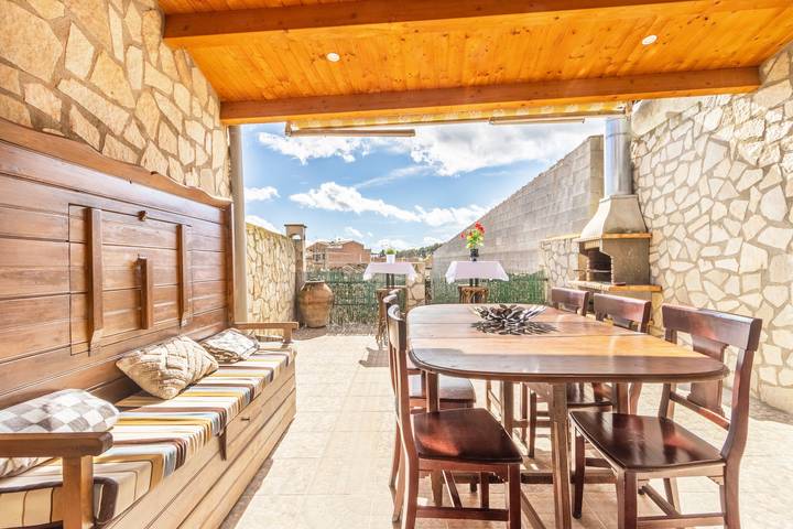 Ferienhaus für 17 Personen, mit Balkon und Garten in Katalonien