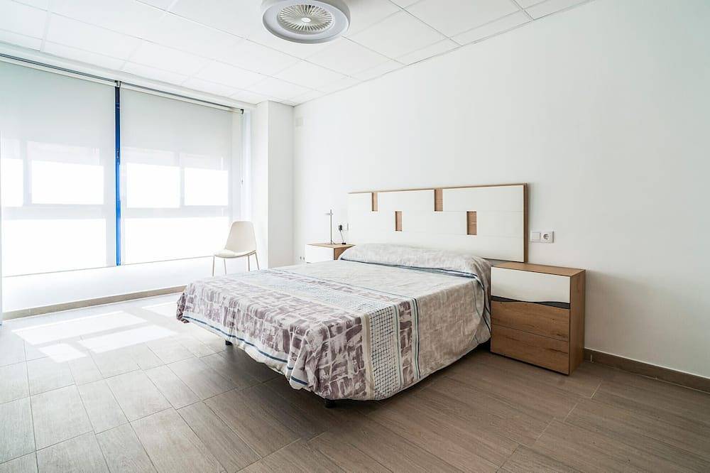 Entire apartment, 1 bedroom stunning apartment in Grao de Castellon in Castellón de la Plana, Costa del Azahar