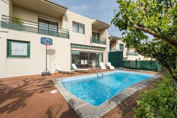 Location de vacances pour 6 personnes, avec terrasse ainsi que jardin et piscine à Penafiel