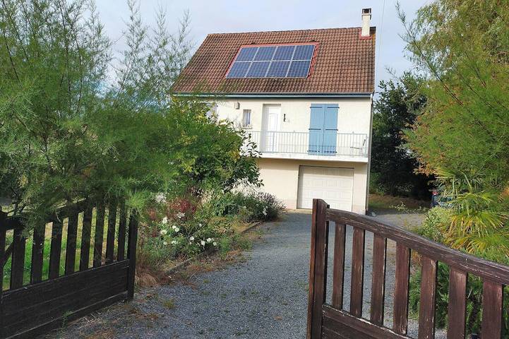 Maison de vacances pour 8 personnes, avec jardin ainsi que jacuzzi et balcon