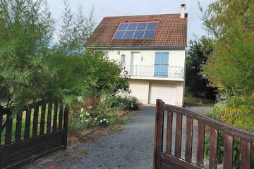 Location de vacances pour 8 personnes, avec balcon ainsi que jacuzzi et jardin à Le Molay-Littry