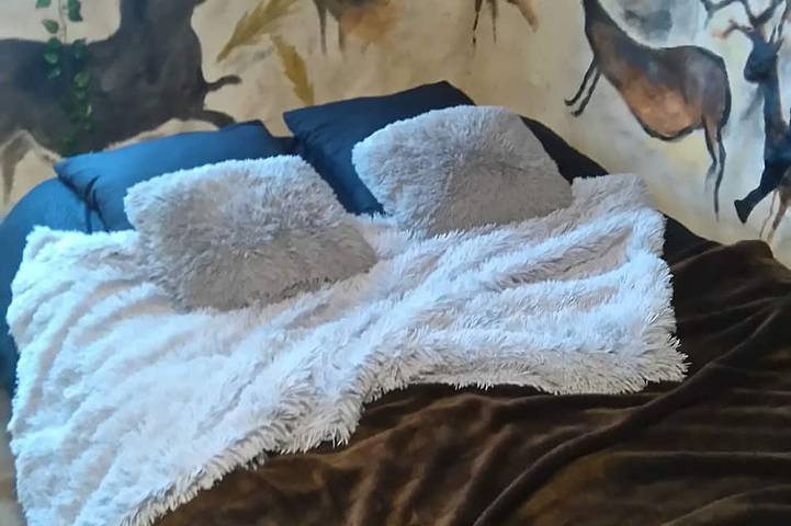 Gîte pour 3 personnes, avec terrasse ainsi que jacuzzi et piscine à Saint-Geniès - 2