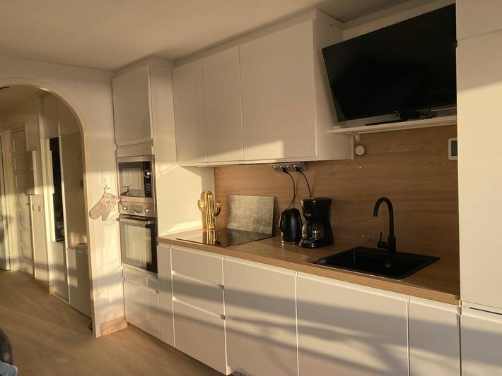 Entire apartment, 3-star apartment with sea view and beach access in St Cyprien in Saint-Cyprien, Côte d'Améthyste