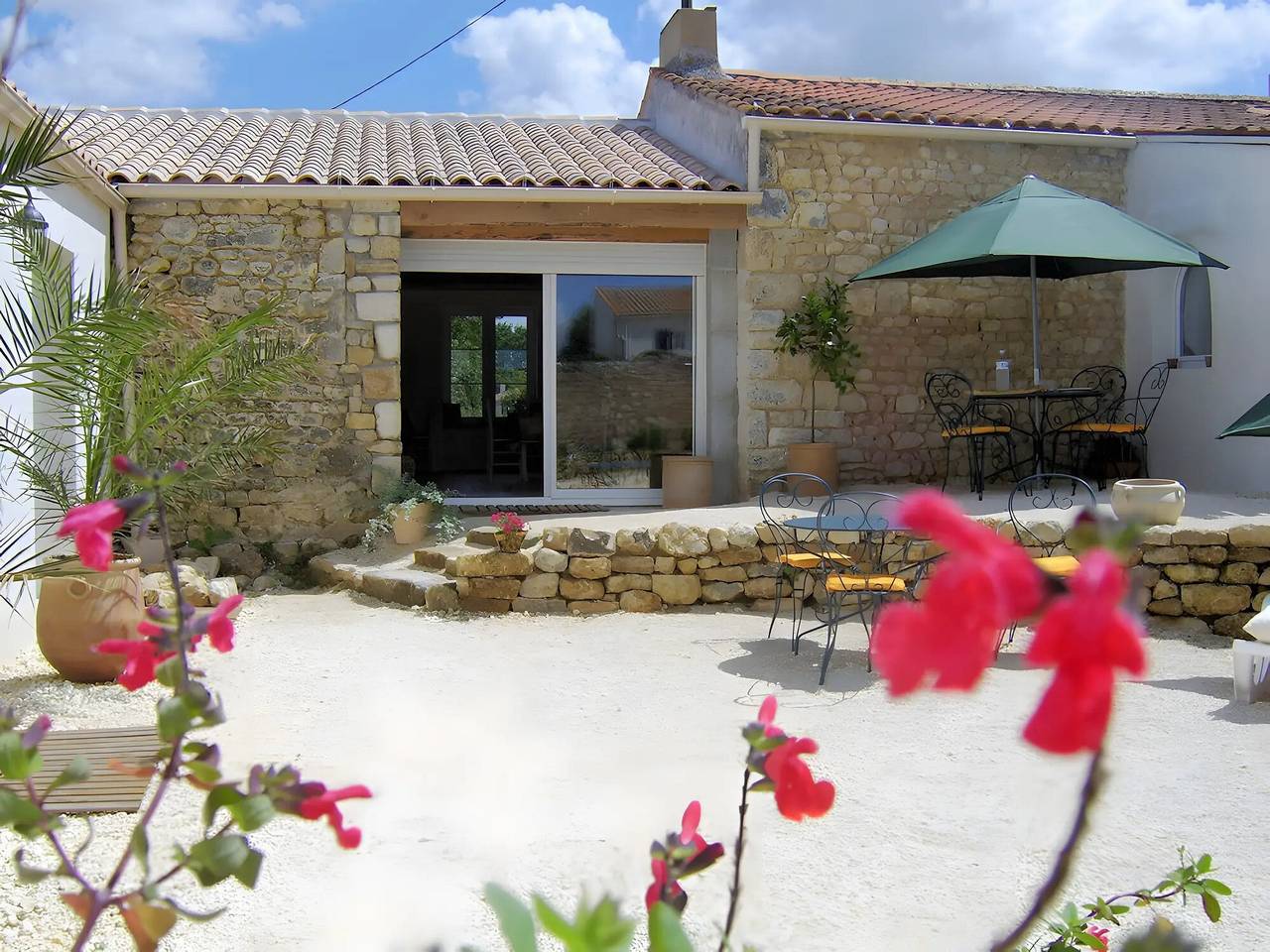 Bed and Breakfast 'Chambres D'hôtes La Marouette 1' con terraza compartida y Wi-Fi in Hiers-Brouage, Côte de Beauté