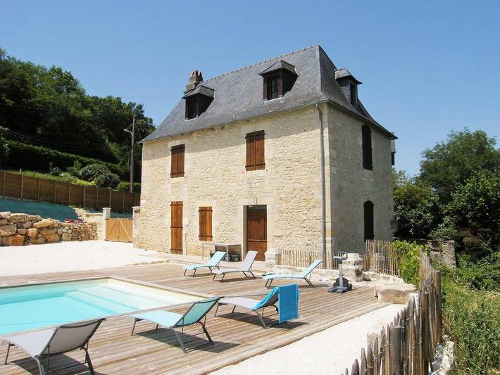 Glamping voor 8 personen, met terras en tuin in de Dordogne